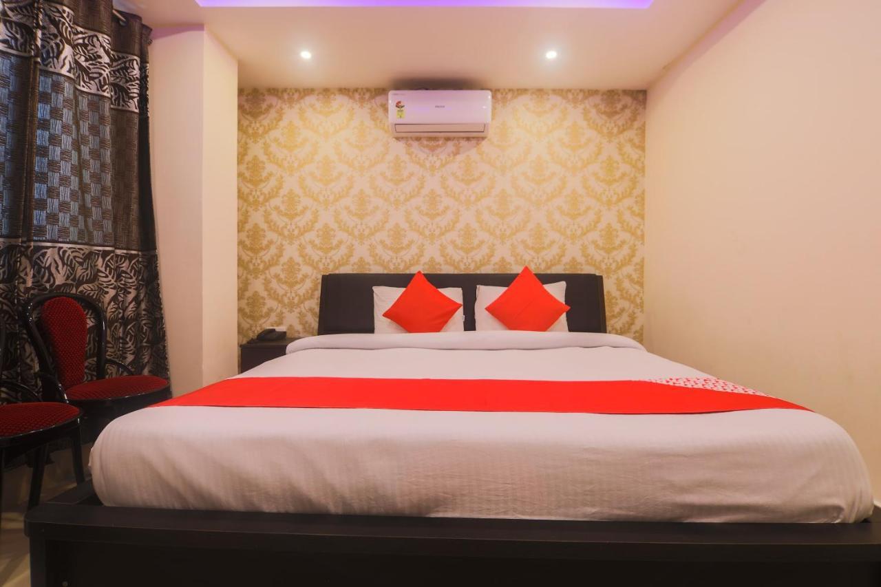 Oyo 27619 Hotel Blue Bird Annexe Nowgong ภายนอก รูปภาพ