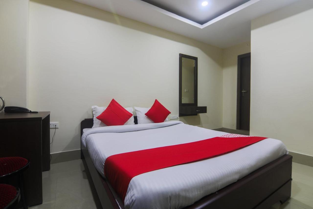 Oyo 27619 Hotel Blue Bird Annexe Nowgong ภายนอก รูปภาพ